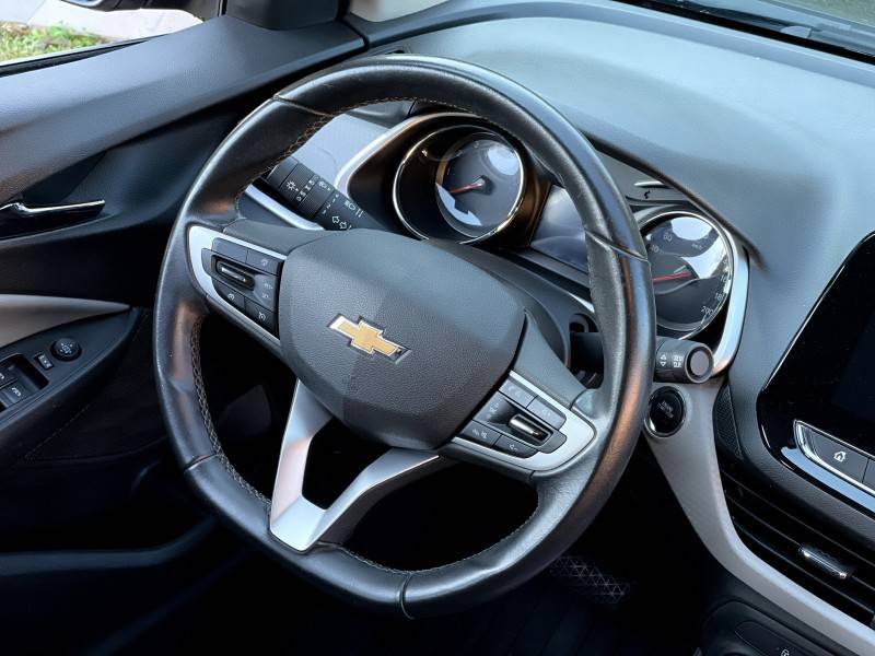 CHEVROLET - ONIX - 2020/2021 - Preta - R$ 77.500,00