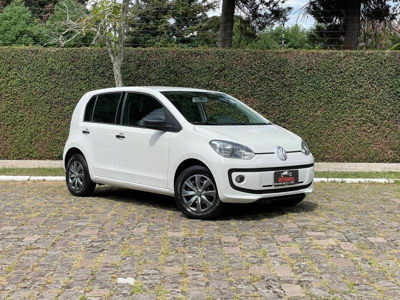 VOLKSWAGEN - UP - 2015/2016 - Branca - R$ 41.900,00
