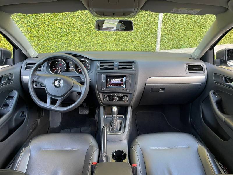 VOLKSWAGEN - JETTA - 2016/2017 - Cinza - R$ 83.900,00