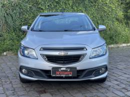 CHEVROLET - PRISMA - 2013/2013 - Prata - R$ 44.900,00