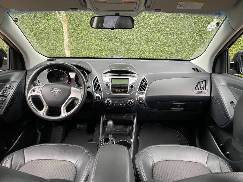 HYUNDAI - IX35 - 2010/2011 - Preta - R$ 58.900,00