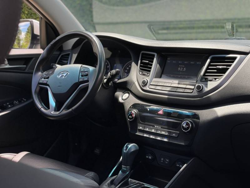 HYUNDAI - TUCSON - 2017/2018 - Branca - R$ 98.900,00