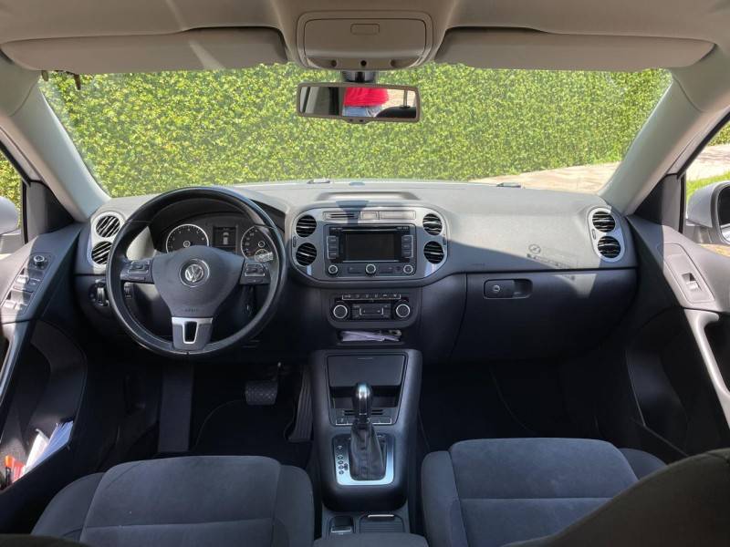VOLKSWAGEN - TIGUAN - 2011/2012 - Prata - R$ 56.900,00