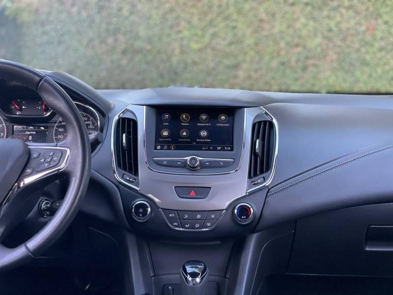 CHEVROLET - CRUZE - 2021/2021 - Prata - R$ 99.900,00