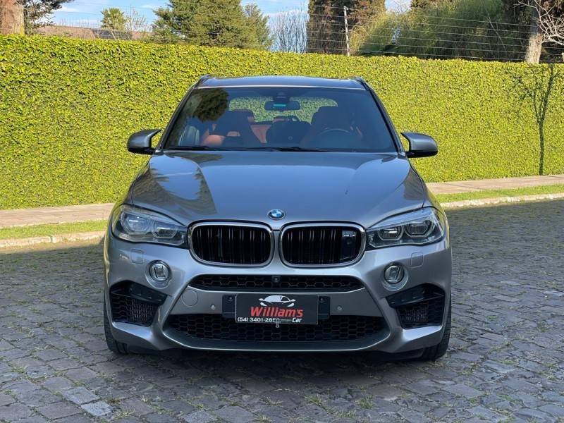 BMW - X5 - 2017/2018 - Cinza - R$ 304.900,00