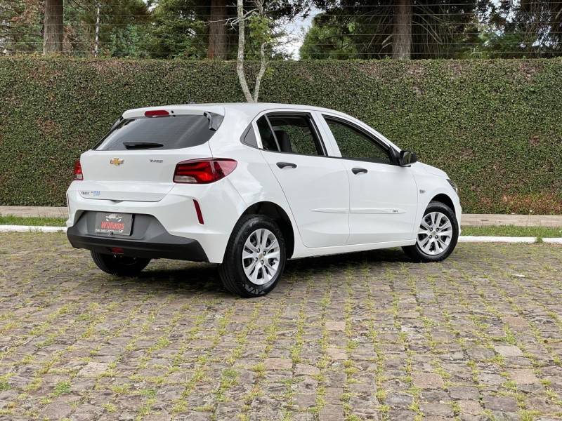 CHEVROLET - ONIX - 2020/2020 - Branca - R$ 65.900,00
