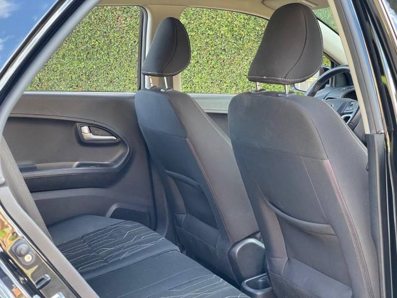 KIA MOTORS - PICANTO - 2014/2015 - Preta - R$ 48.900,00
