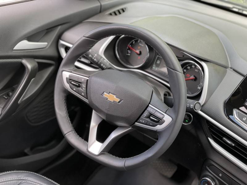 CHEVROLET - TRACKER - 2021/2022 - Preta - R$ 98.900,00