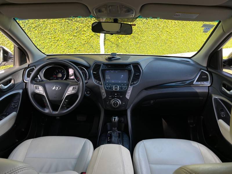 HYUNDAI - SANTA FÉ - 2013/2014 - Branca - R$ 79.900,00