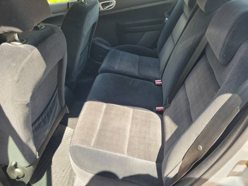 PEUGEOT - 307 - 2006/2007 - Prata - R$ 23.900,00