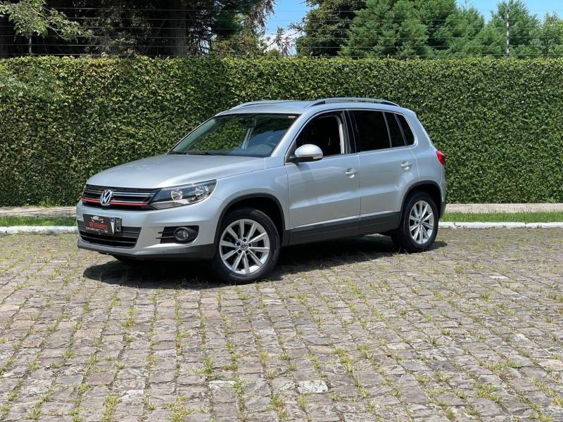 VOLKSWAGEN - TIGUAN - 2011/2012 - Prata - R$ 56.900,00