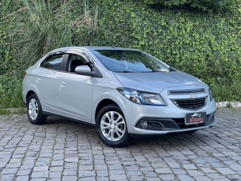 CHEVROLET - PRISMA - 2013/2013 - Prata - R$ 44.900,00