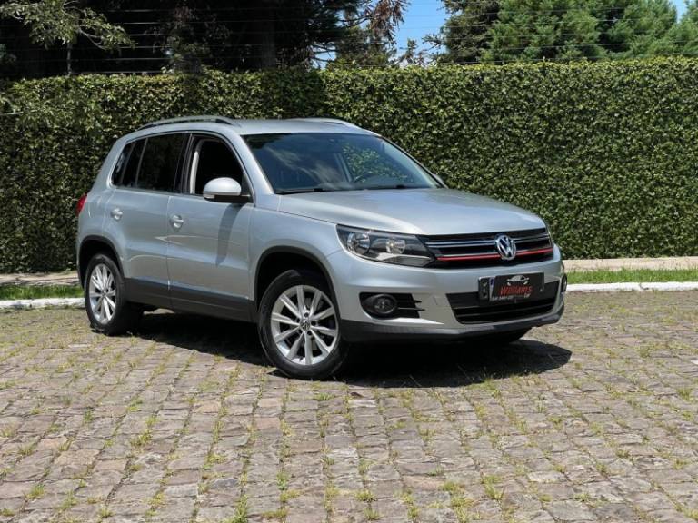 VOLKSWAGEN - TIGUAN - 2011/2012 - Prata - R$ 56.900,00