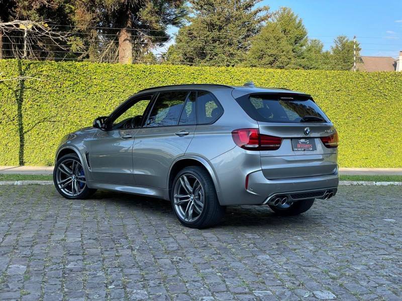 BMW - X5 - 2017/2018 - Cinza - R$ 304.900,00
