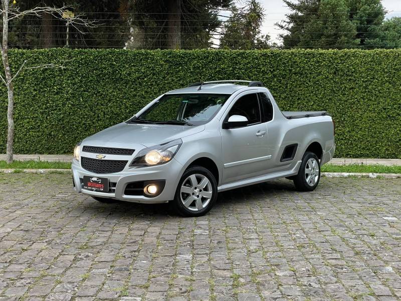 CHEVROLET - MONTANA - 2013/2013 - Prata - R$ 48.900,00