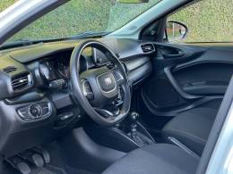 FIAT - CRONOS - 2023/2023 - Branca - R$ 69.900,00