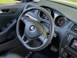 VOLKSWAGEN - JETTA - 2016/2017 - Cinza - R$ 83.900,00