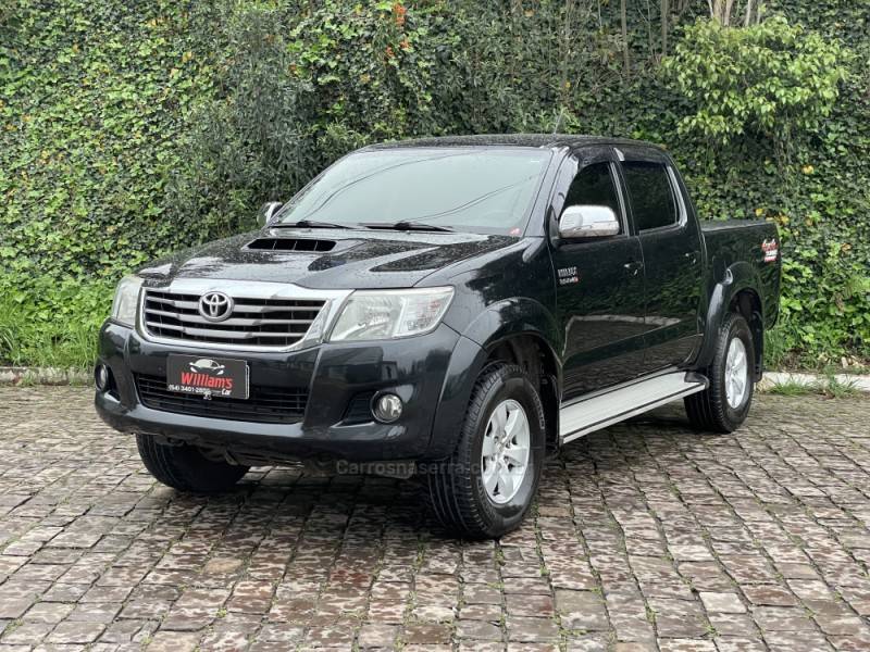 TOYOTA - HILUX - 2014/2014 - Preta - R$ 139.900,00