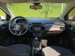 CHEVROLET - ONIX - 2013/2013 - Branca - R$ 43.990,00