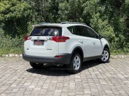 TOYOTA - RAV4 - 2013/2013 - Branca - R$ 76.900,00