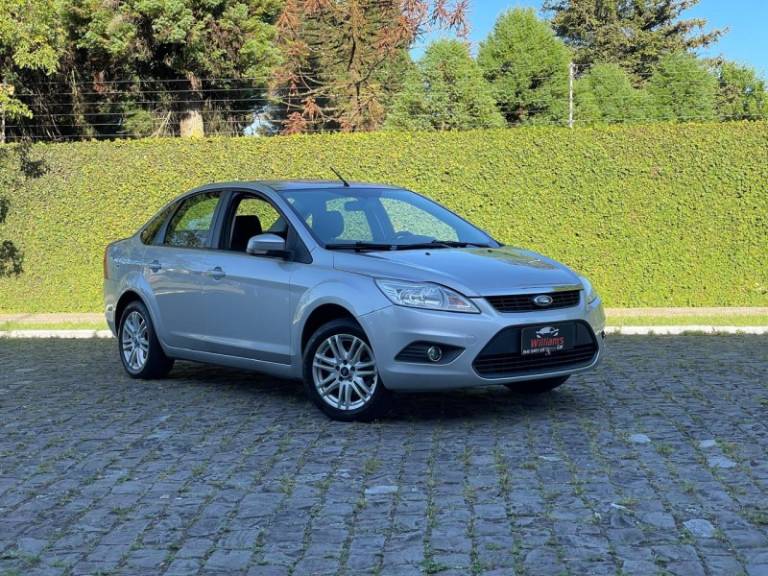 FORD - FOCUS - 2013/2013 - Prata - R$ 43.500,00