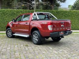 FORD - RANGER - 2017/2018 - Vermelha - R$ 117.900,00