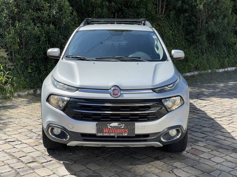 FIAT - TORO - 2017/2018 - Prata - R$ 92.000,00