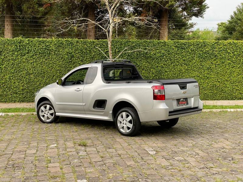 CHEVROLET - MONTANA - 2013/2013 - Prata - R$ 48.900,00