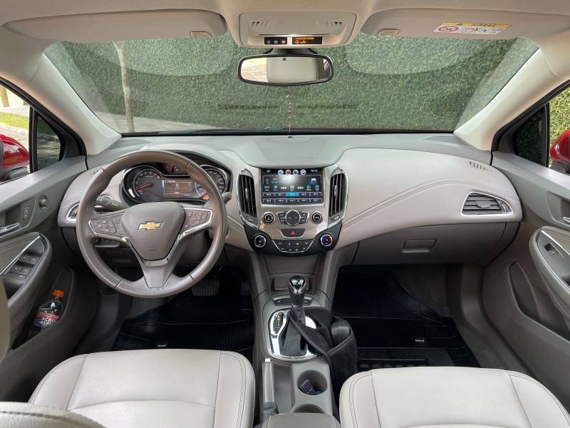 CHEVROLET - CRUZE - 2018/2019 - Vermelha - R$ 104.900,00
