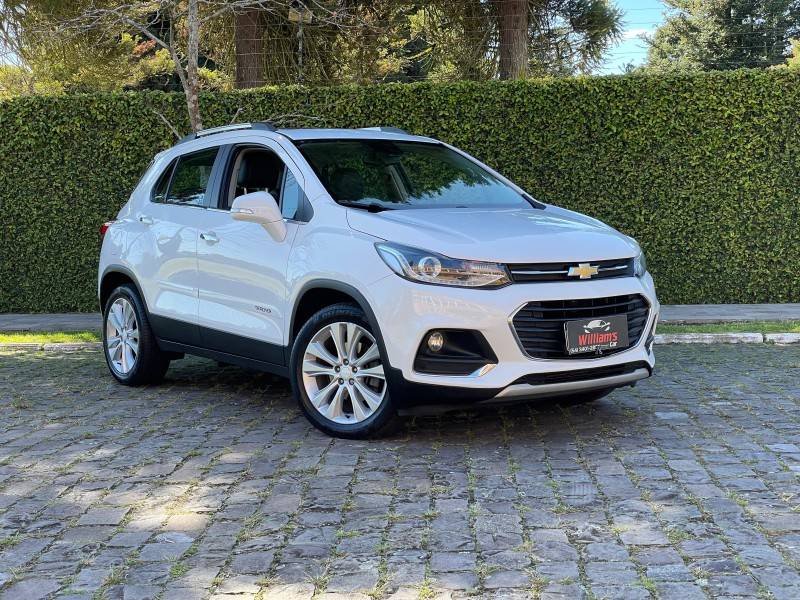 CHEVROLET - TRACKER - 2017/2018 - Branca - R$ 84.900,00