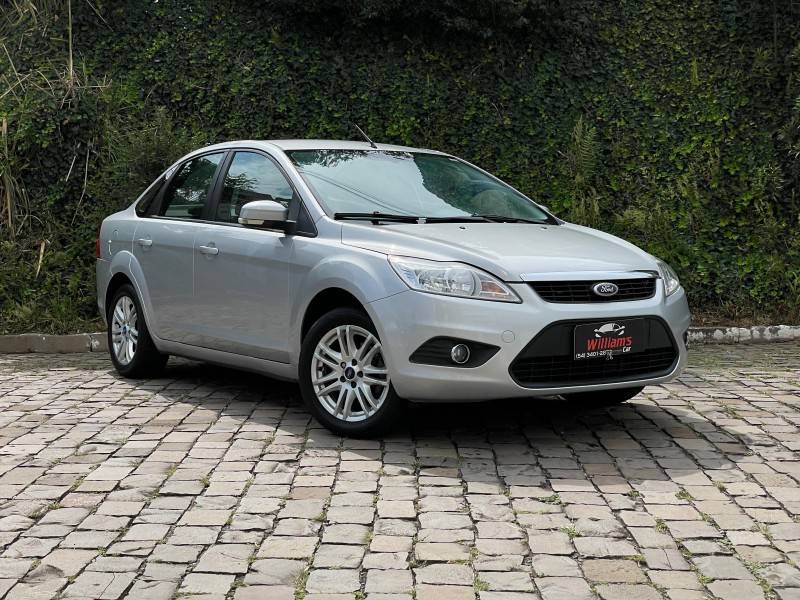 FORD - FOCUS - 2013/2013 - Prata - R$ 43.500,00