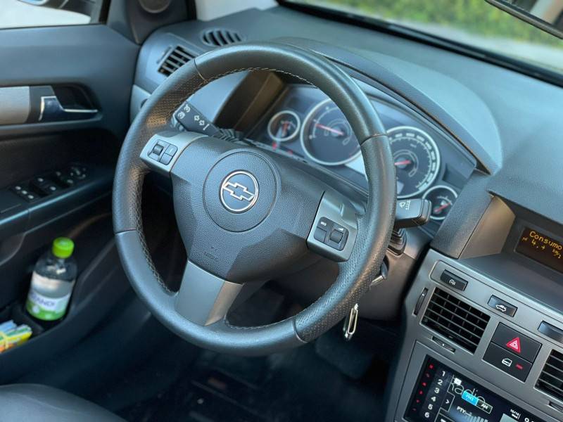 CHEVROLET - VECTRA - 2009/2010 - Preta - R$ 51.900,00