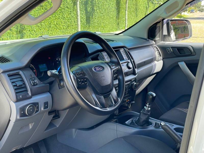 FORD - RANGER - 2018/2019 - Branca - R$ 124.900,00