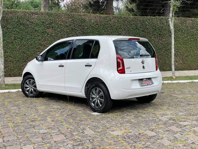 VOLKSWAGEN - UP - 2015/2016 - Branca - R$ 41.900,00