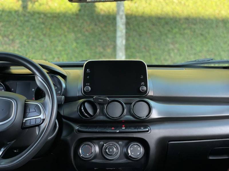 FIAT - CRONOS - 2023/2023 - Branca - R$ 69.900,00