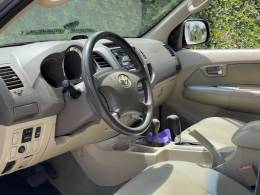 TOYOTA - HILUX SW4 - 2008/2008 - Cinza - R$ 103.900,00