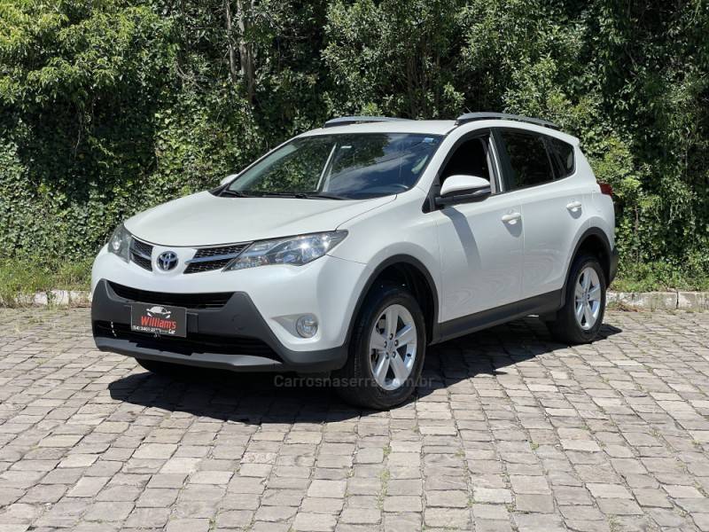 TOYOTA - RAV4 - 2013/2013 - Branca - R$ 76.900,00