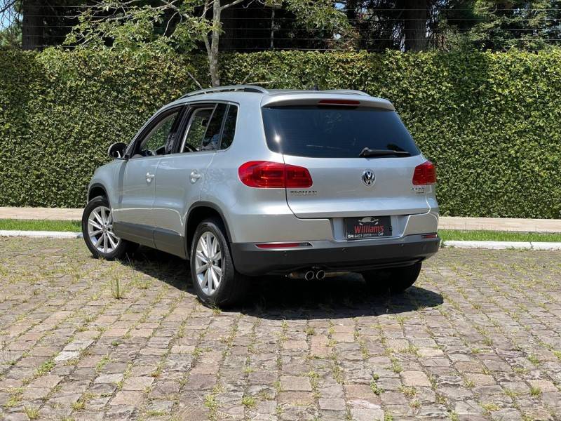 VOLKSWAGEN - TIGUAN - 2011/2012 - Prata - R$ 56.900,00