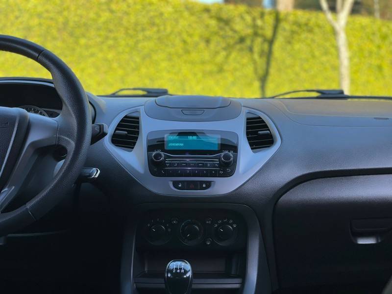 FORD - KA + - 2018/2019 - Branca - R$ 49.990,00