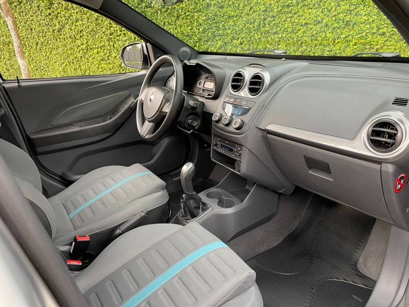CHEVROLET - MONTANA - 2013/2013 - Prata - R$ 48.900,00