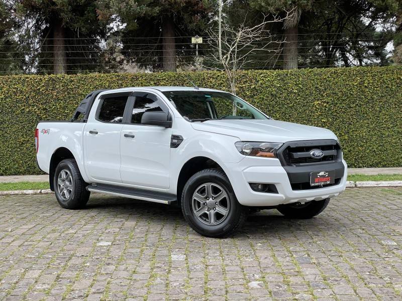 FORD - RANGER - 2017/2017 - Branca - R$ 124.900,00